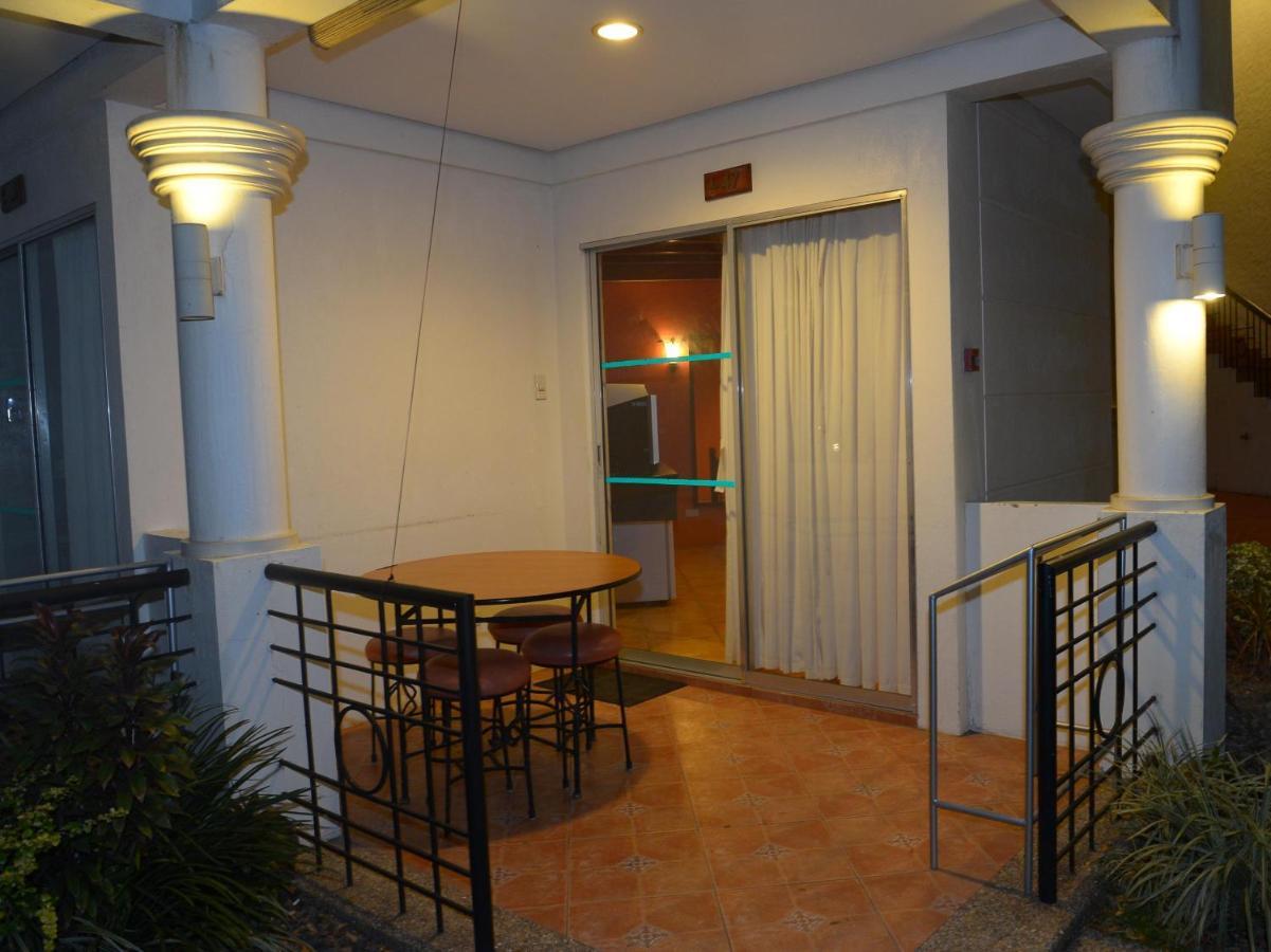 Hotel Palmas del Mar Bacolod Exterior foto