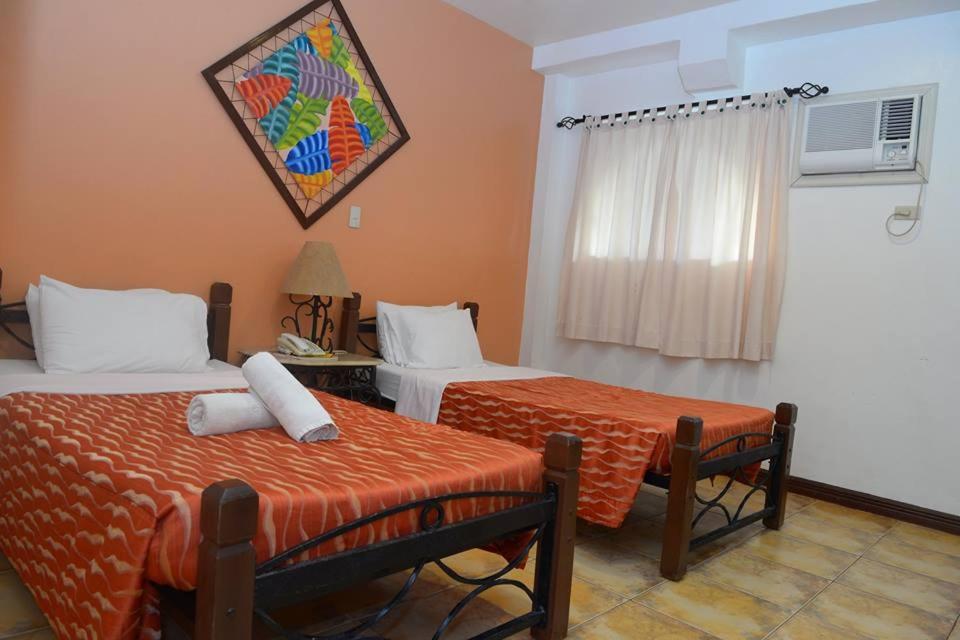 Hotel Palmas del Mar Bacolod Exterior foto